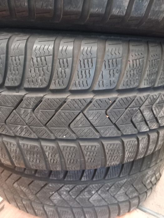 Anvelope de iarna 245 45 19  dot 2023 și 2022