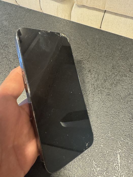 Vand iphone 13 pro max pentru piese