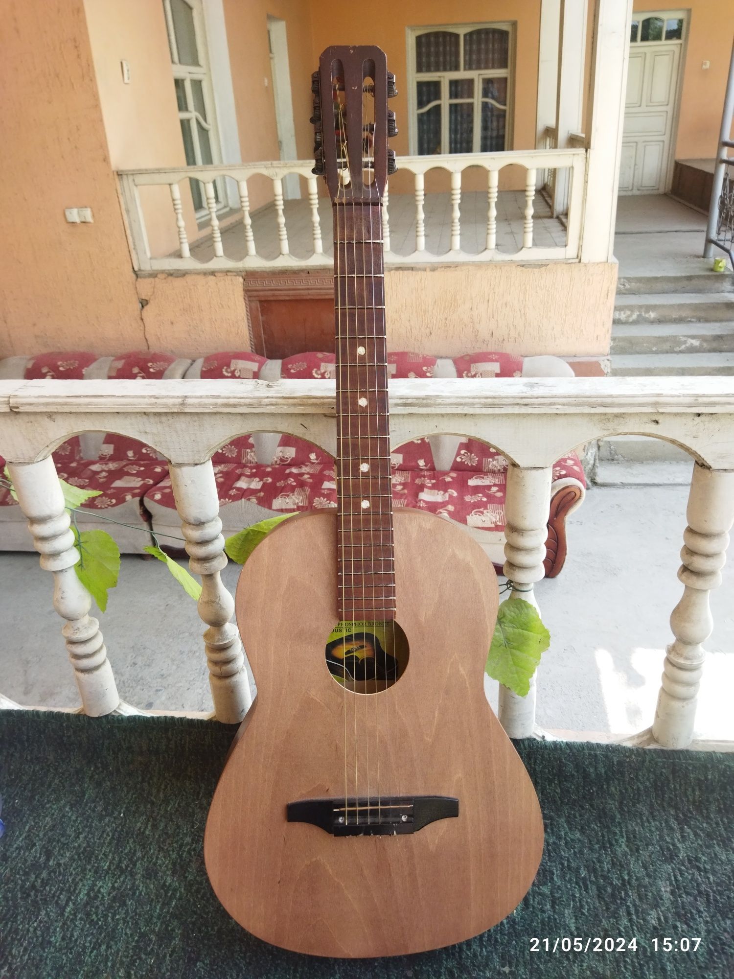 Gitara acoustic 500 000 soʻm