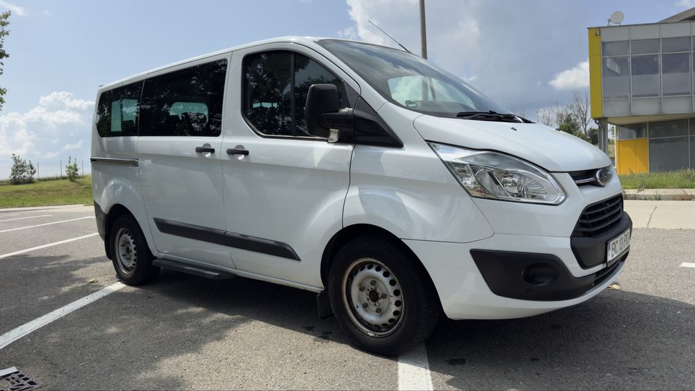 Ford Transit Custom Pasageri 8+1 locuri
