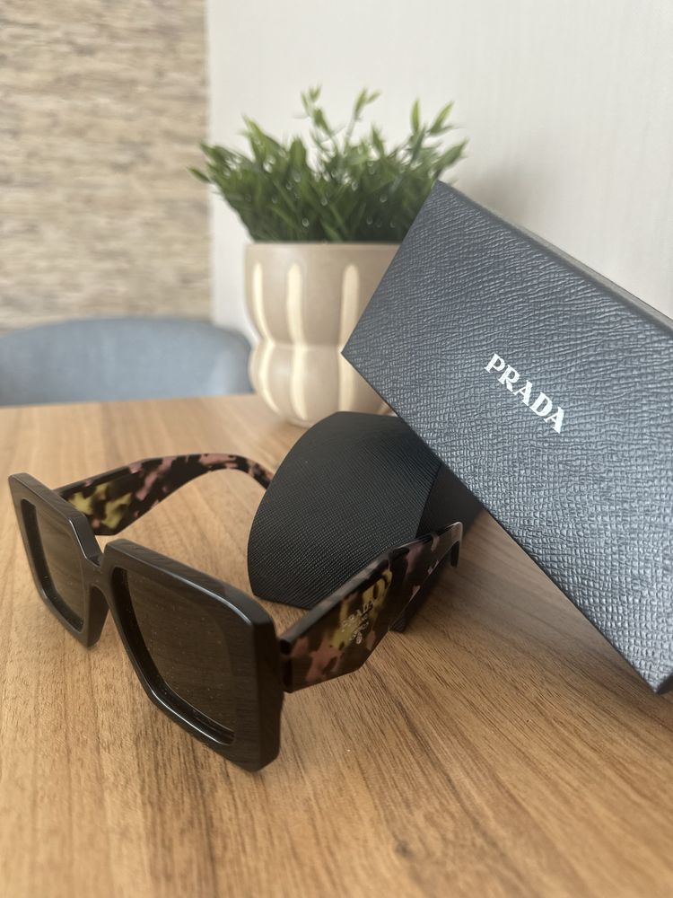 Оригинални очила Prada от Opticlasa