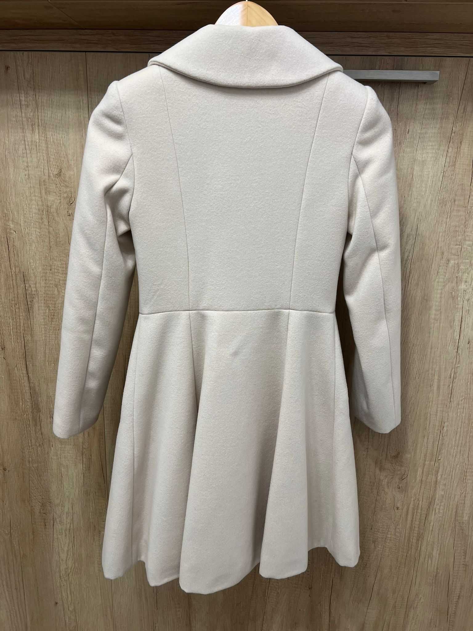 Palton dama roz pudra La Donna din stofa cu broderie manuala
