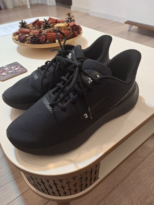 Adidași Decatlon,nr 42/26.5 cm