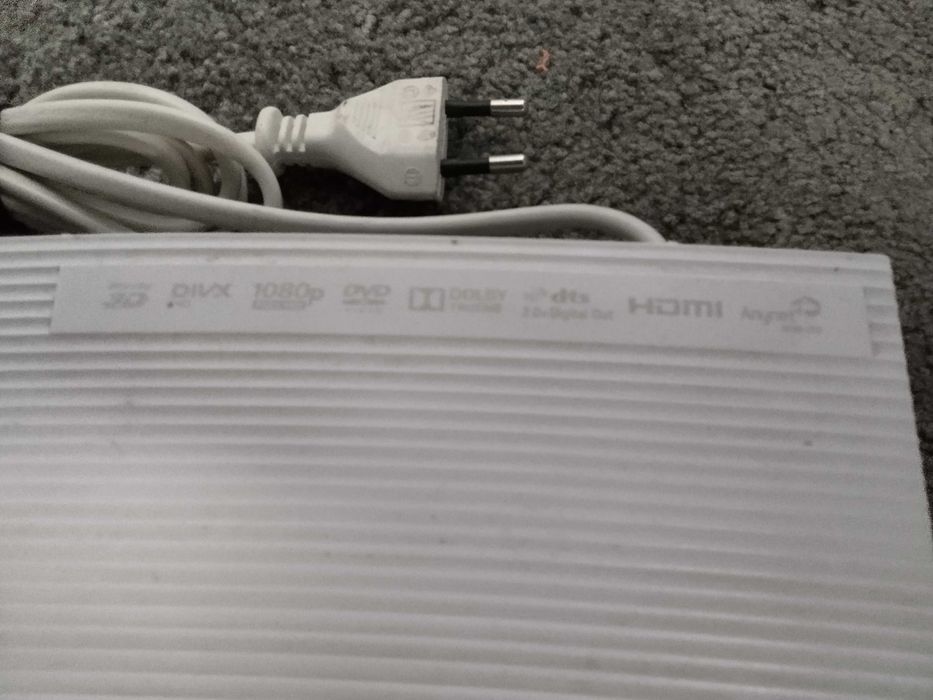 оригинален Блу Рей дивиди юесби плеър-самсунг 3D нов внос от Франция