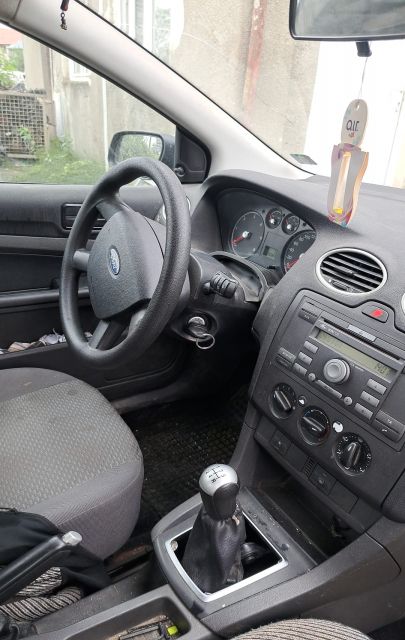Consola centrala Ford Focus a 2-a generatie