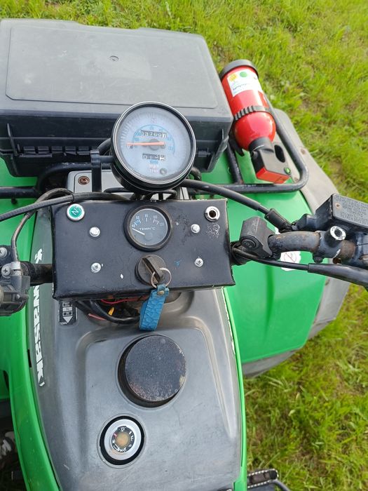 Vând sau schimb ATV Kawasaki klf 400 4x4