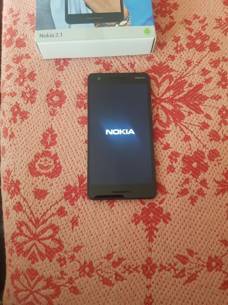 Телефон Nokia 2 . 1
