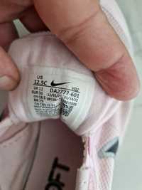 Adidași Nike fetite