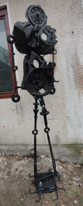 Vând robot fācut din cutie de vitezā de Dacia Logan