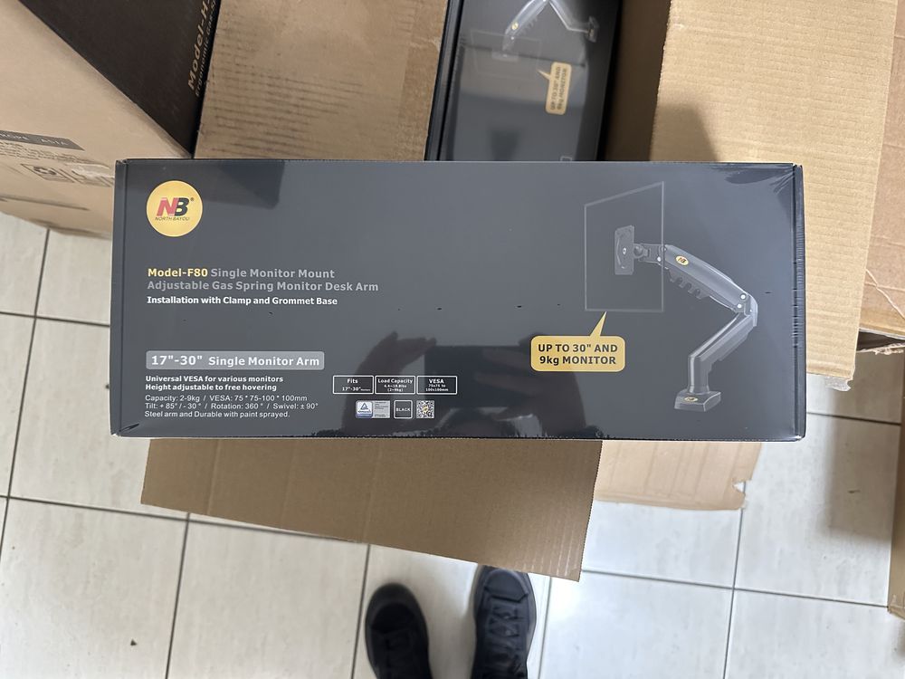 Кронштейн для монитора NB F80