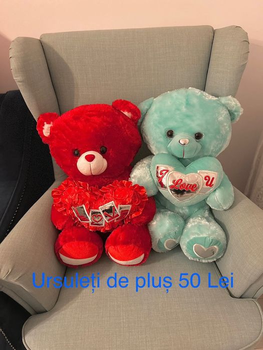 Ursuleți de pluș și trandafiri din sapun