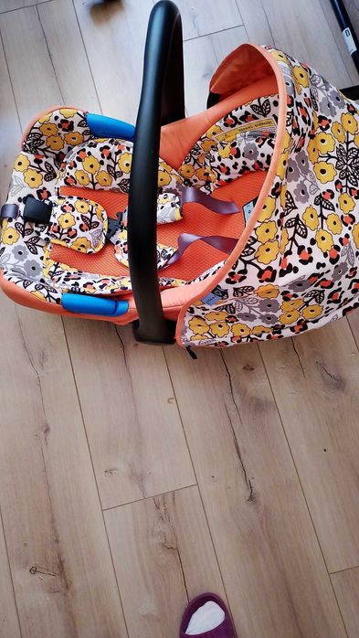 Бебешко кошче за кола