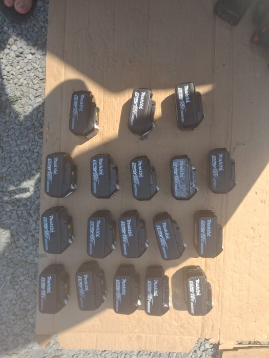 Baterii  makita  milwaukee bosch hitachi kikoki .