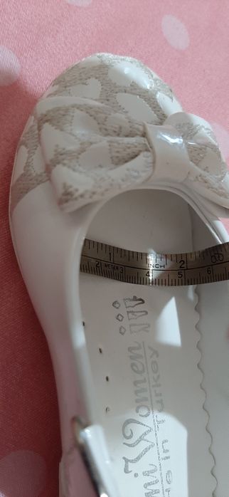 Pantofi albi, noi, nr 22, pentru fetițe