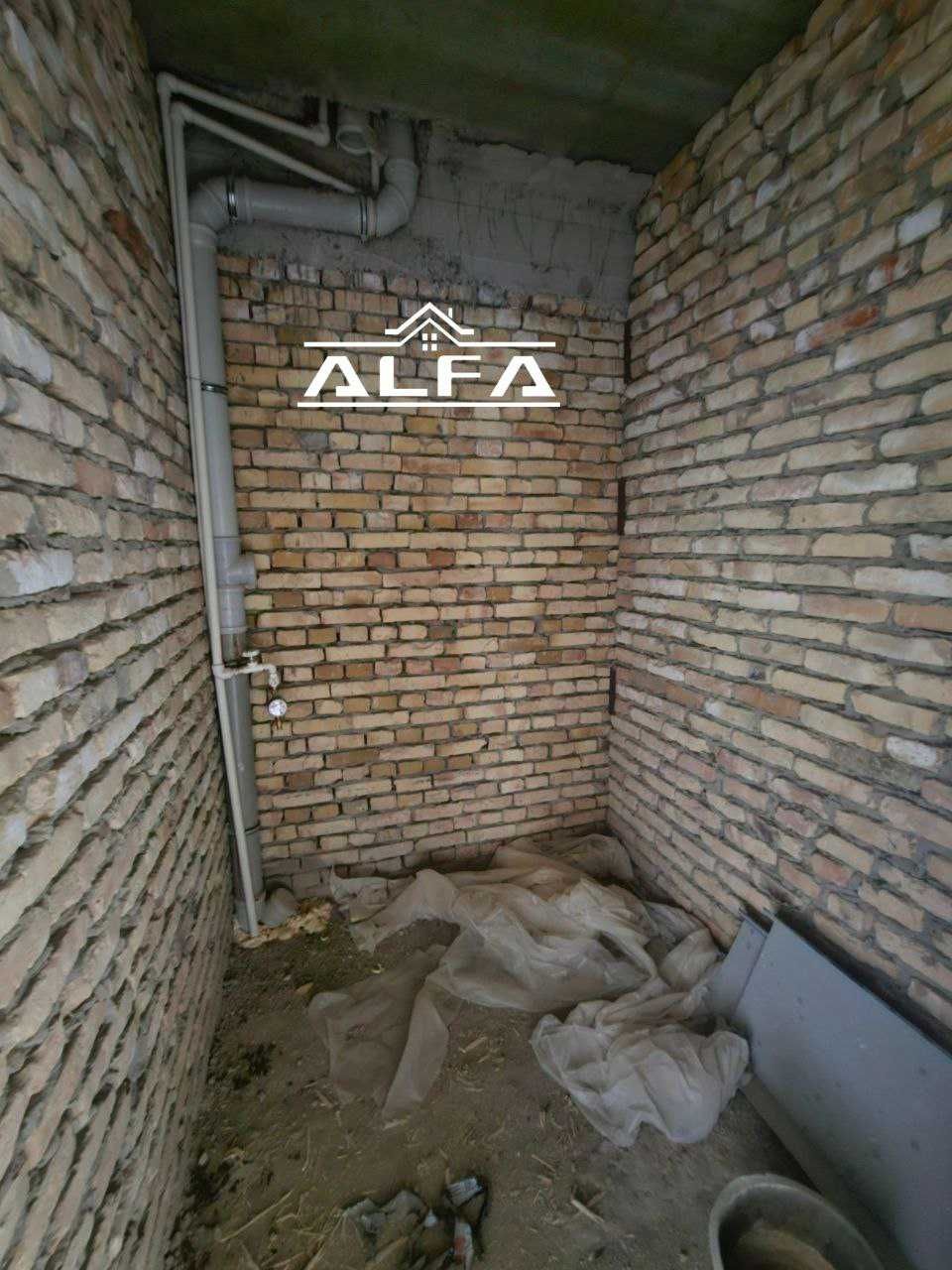 4 xonali 130m² +200m² pentxaus, 3-qavat.