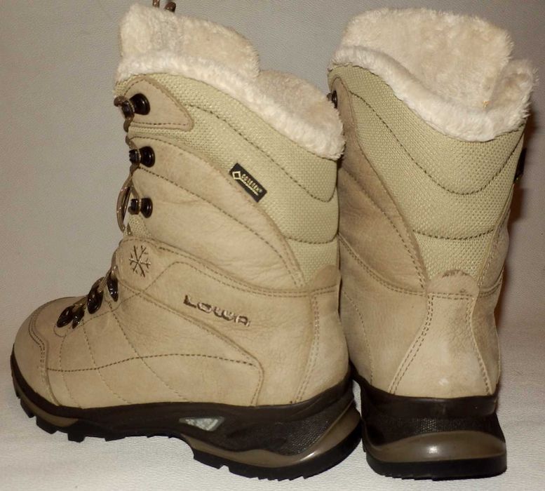 Bocanci LOWA piele GoreTEX, imblaniti, Germany (37) REDUCERE !