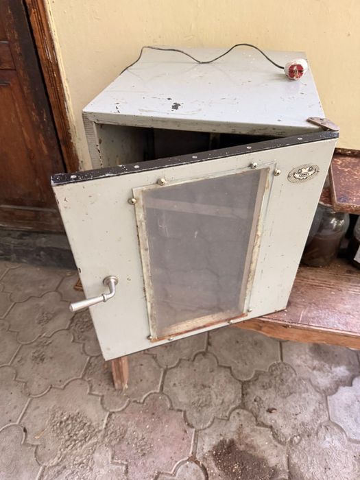 Продам инкубатор