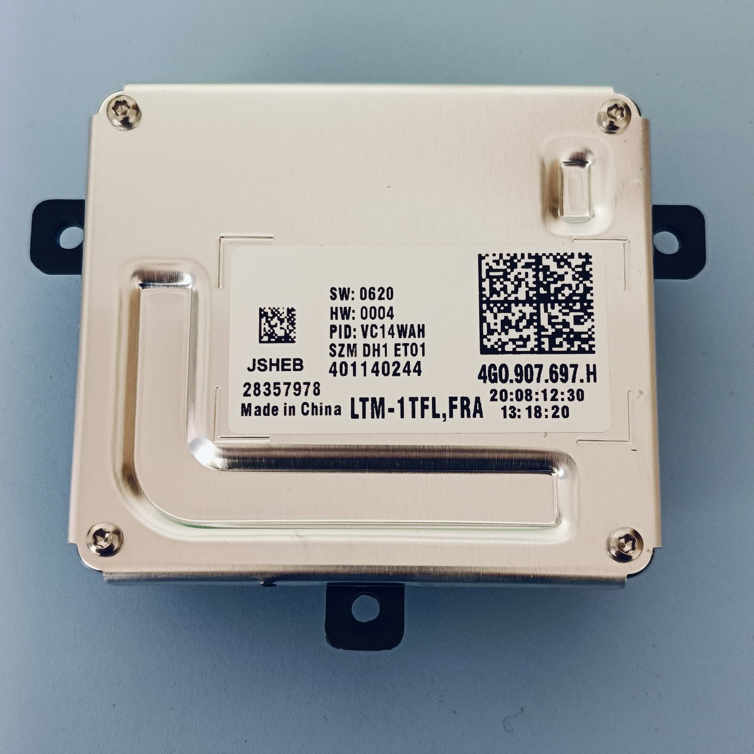 Лед модул дневни светлини DRL  4G0.907.697.H , Нов с гаранция