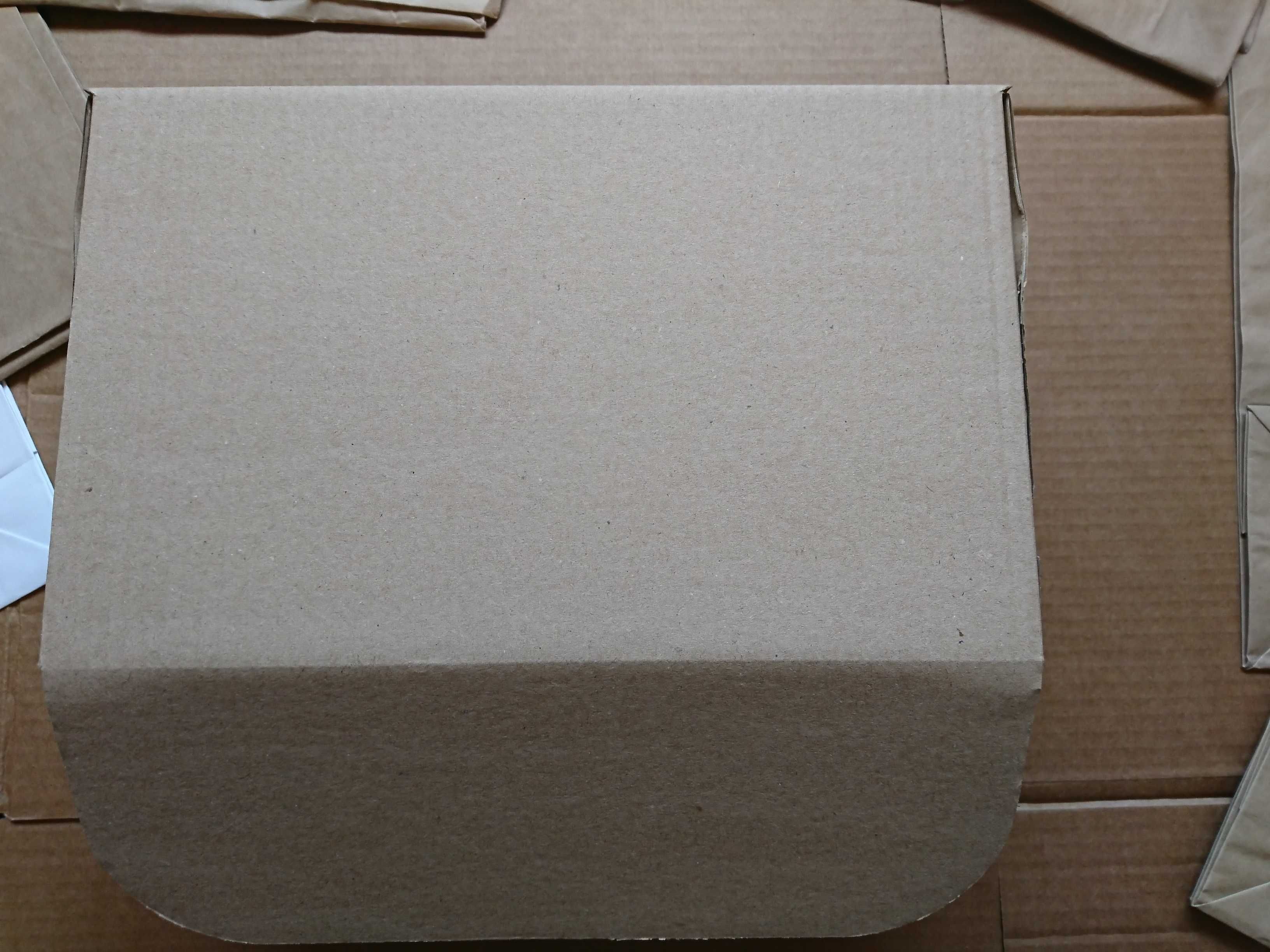 Cutii carton CO3, cu capac.