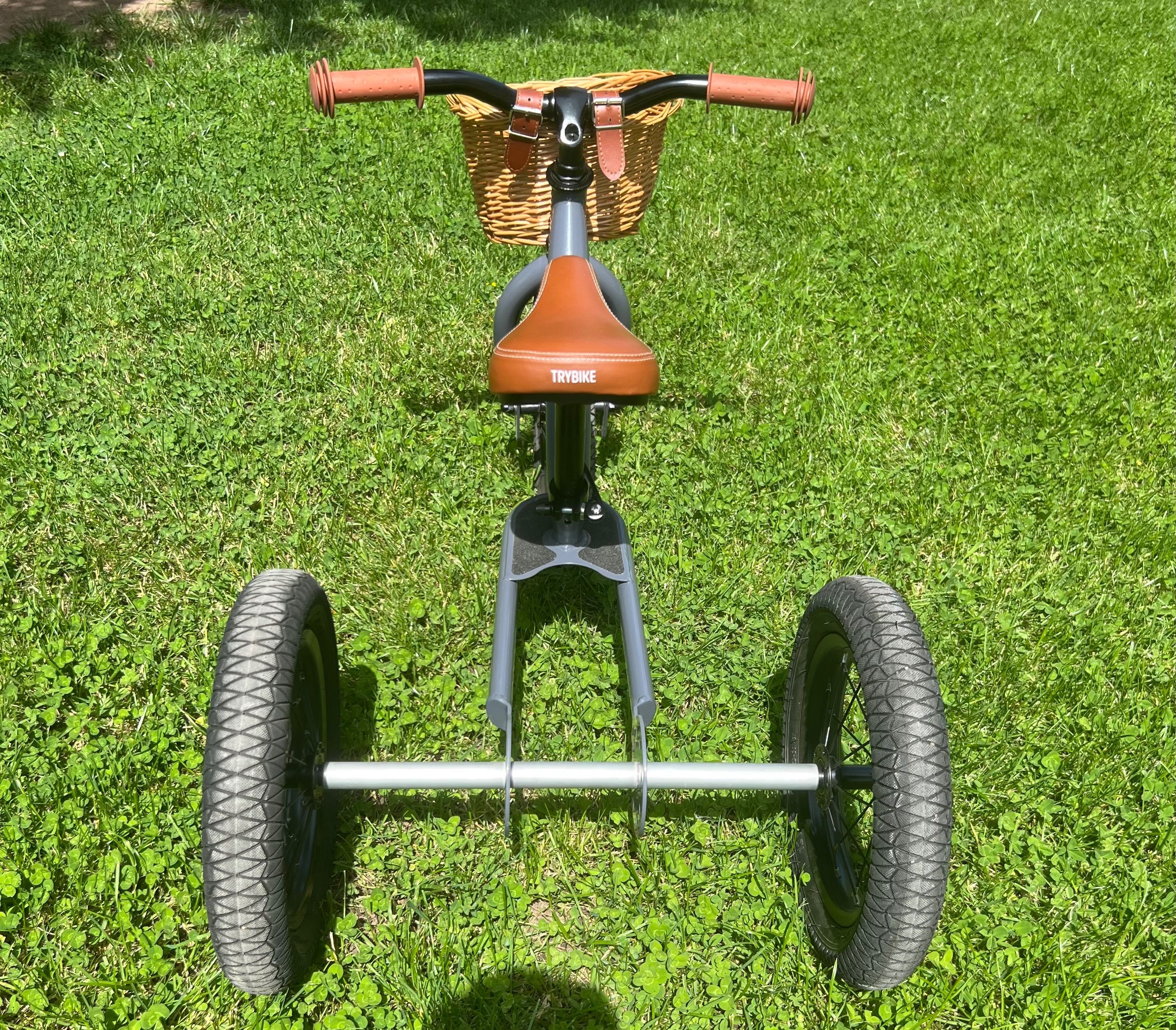 Баланс колело / Триколка Trybike + кошница и каска