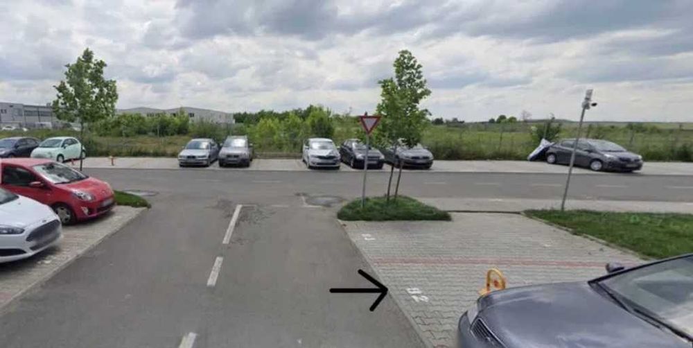 Loc de parcare Complex Kristal Residence Faza I, în fata blocului S6