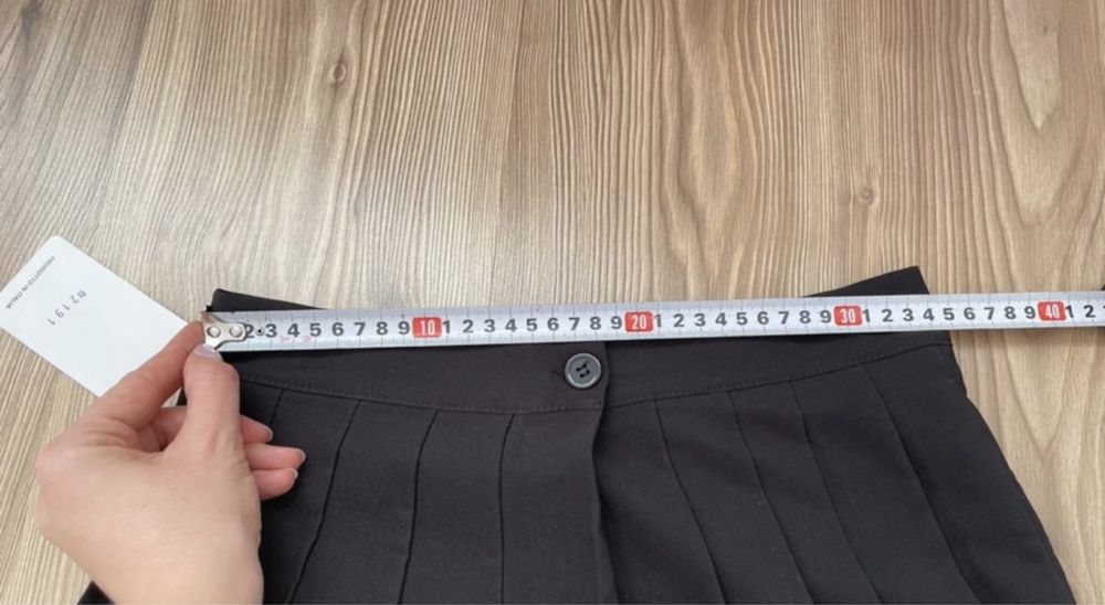 fusta plisata neagra