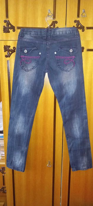 Чисто нови дънки за деца 12лв.бройката