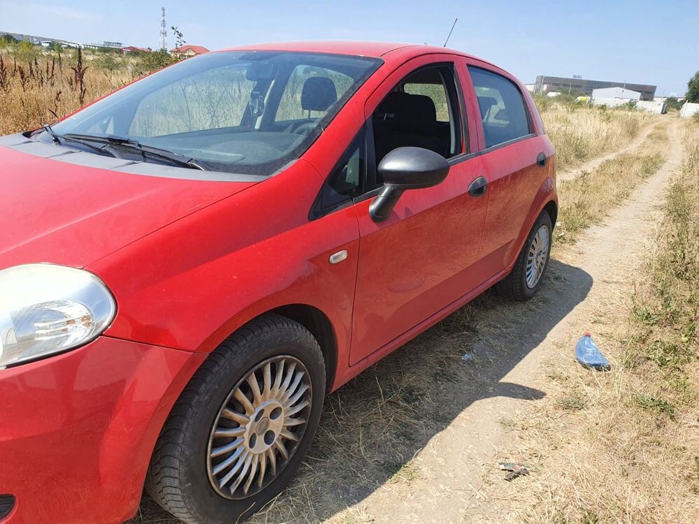 Vand usa stanga si usa dreapta Fiat Grande Punto 2004-2012