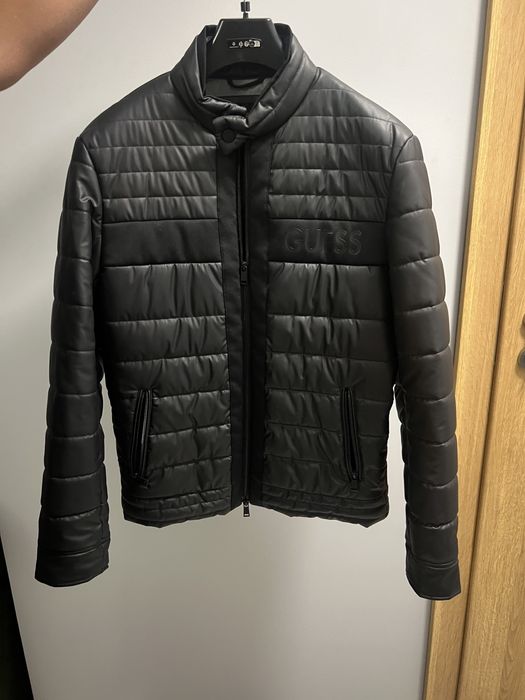 Мъжко яке guess чисто ново!