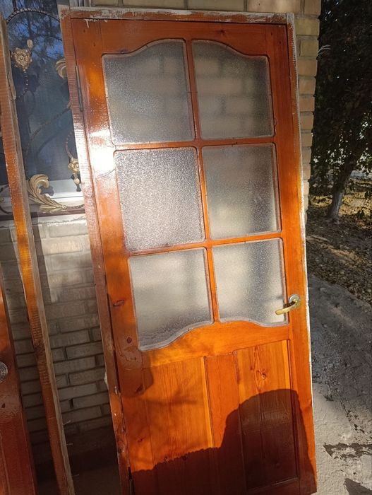 Эшик деразалар сотилади б/у