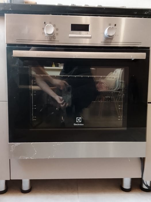Продам духовой шкаф
