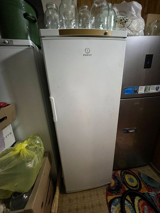 Продам морозильник INDESIT, в хорошем состоянии