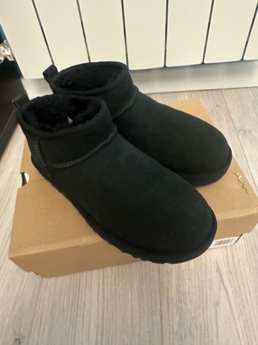 Ugg mini negre 39