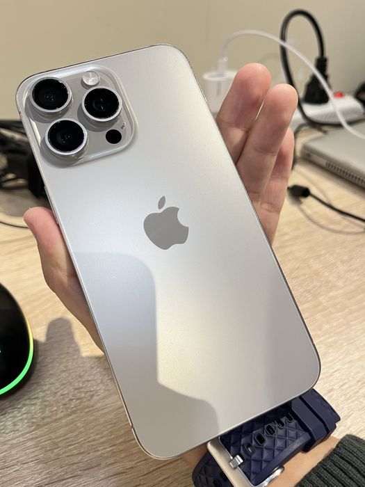 Айфон 15 про макс 256% 82%