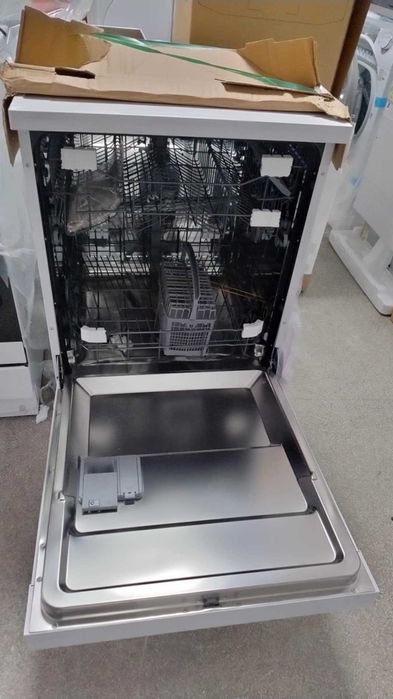 Чисто нова Съдомиялна машина Heinner 60 см  Aquastop Half load