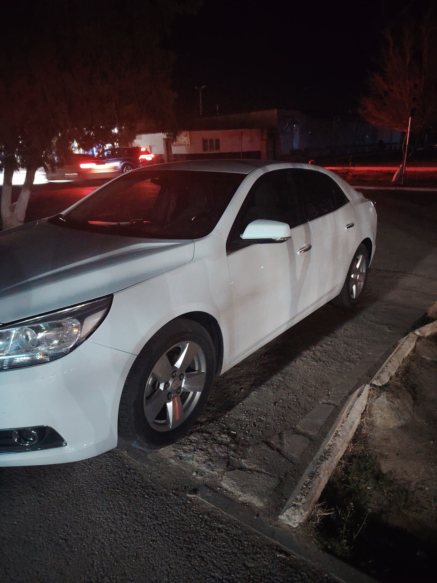 Malibu 1 pozitsiya