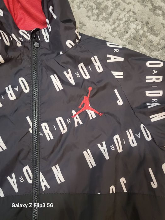 Момчешки ветровки