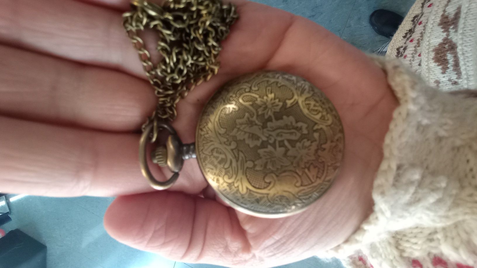 Джобен часовник Алиса колие