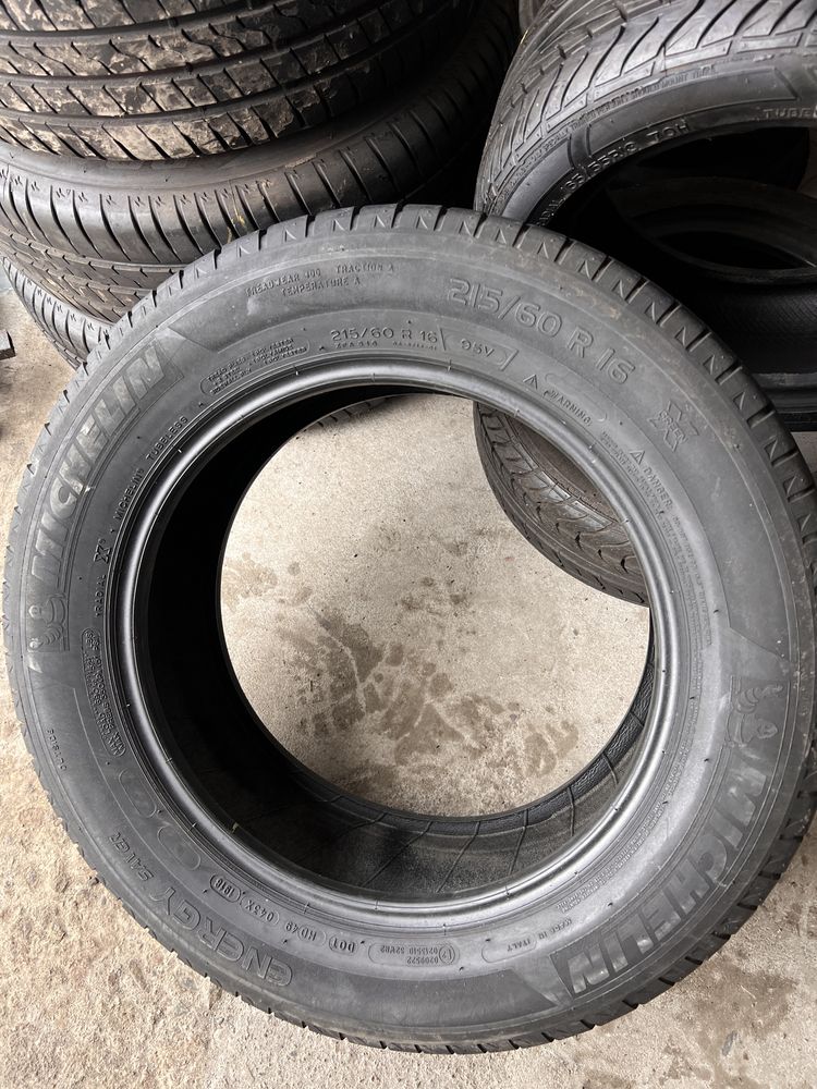 2 anvelope vara 215/60/16 , Michelin !