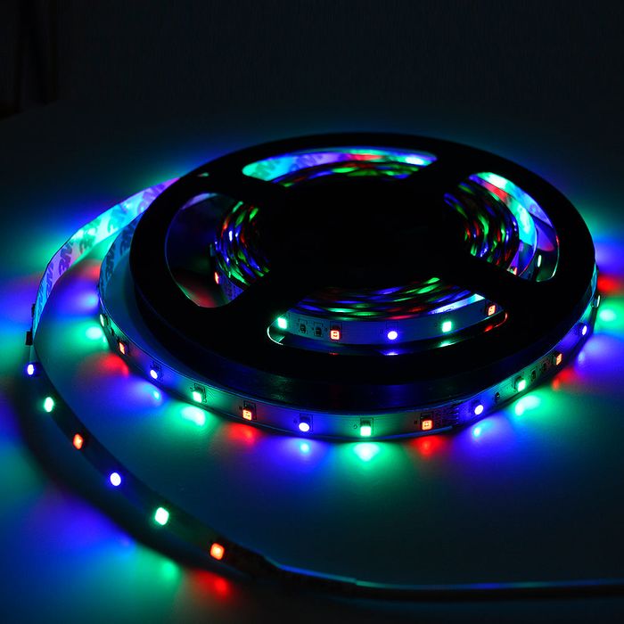 Banda LED PNI D-Light 60RGB flexibila de interior 60 leduri/m 12V 5m