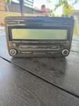 Radio CD original VW RCD310 (1K0 035 186 AA]