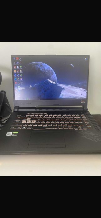 Ноутбук Asus rog stix