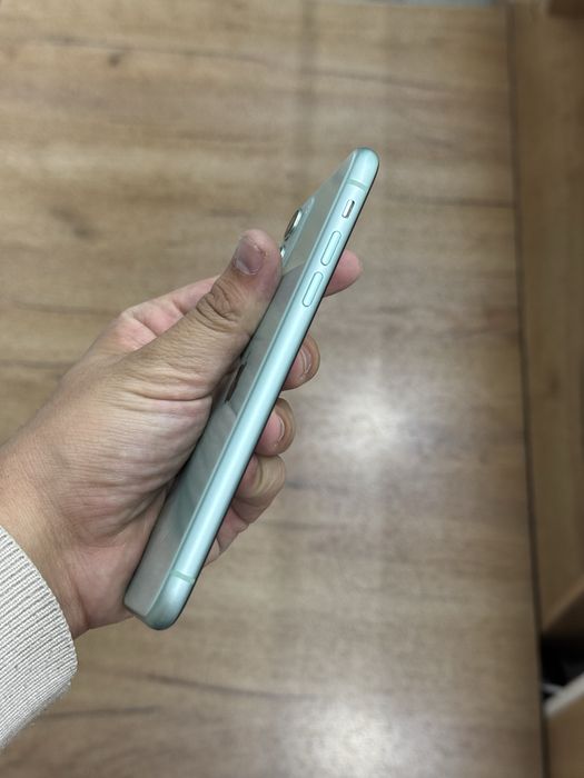 iPhone 11 128gb  77% Green