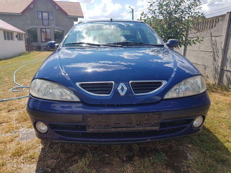Dezmembrez reno megan 1.4 [16valve] din 2003