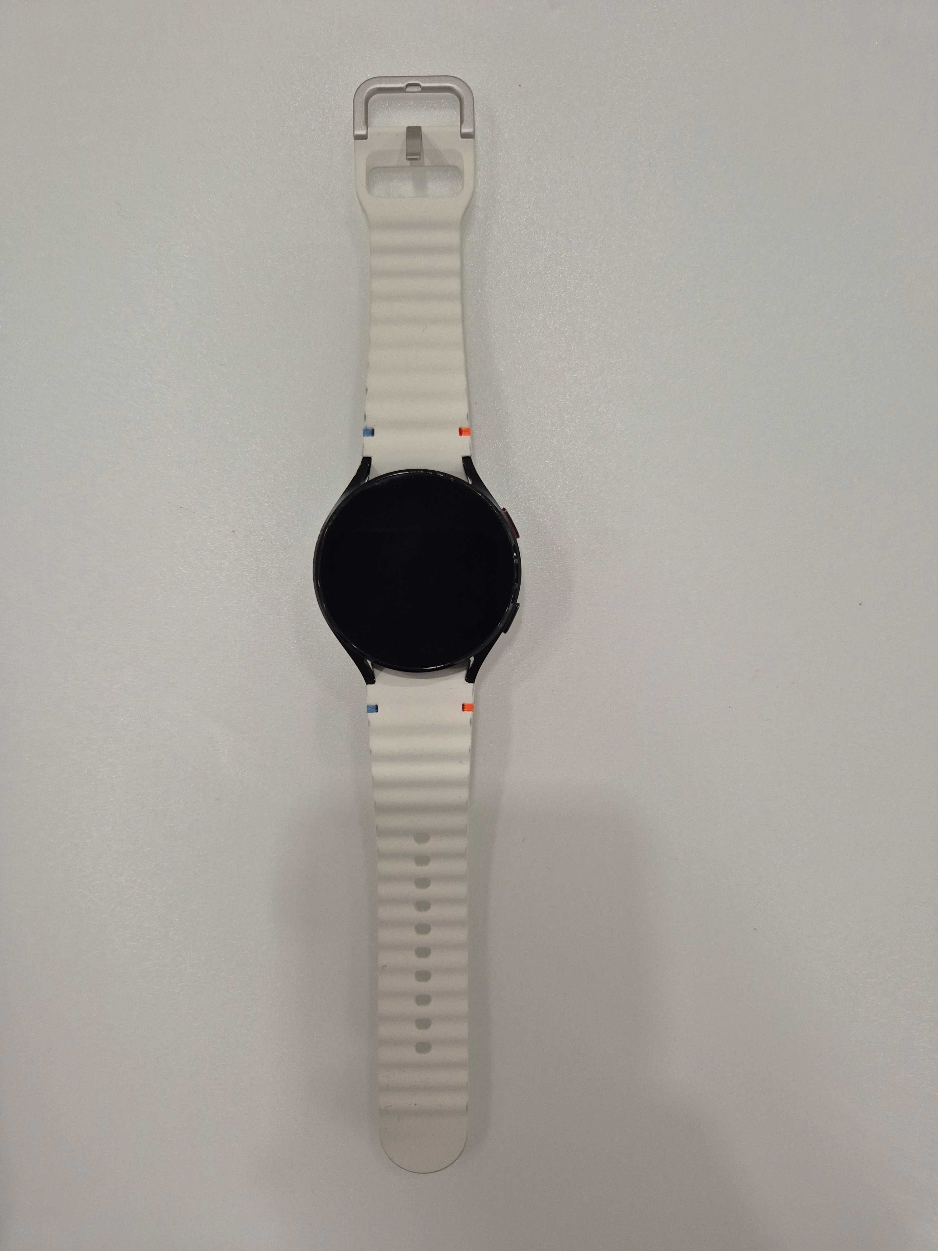 Samsung Galaxy Watch 4 44mm R875 черен LTE 4G в много добро състояние