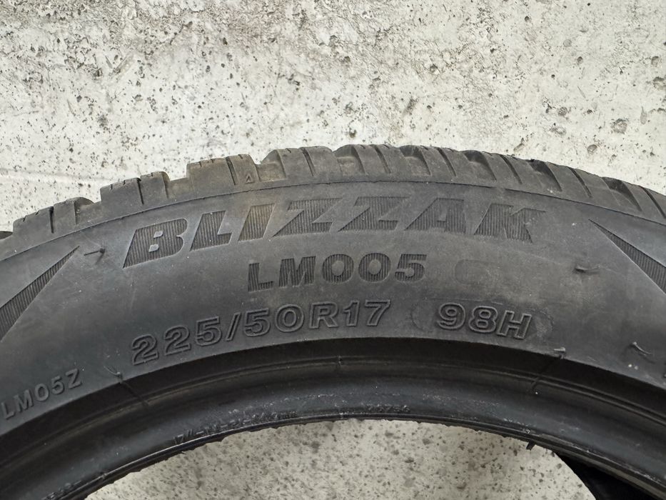 Продавам 4бр. Bridgestone Blizzak LM005 225/50 R17