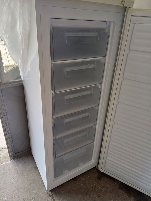 Vand congelator in perfecta stare