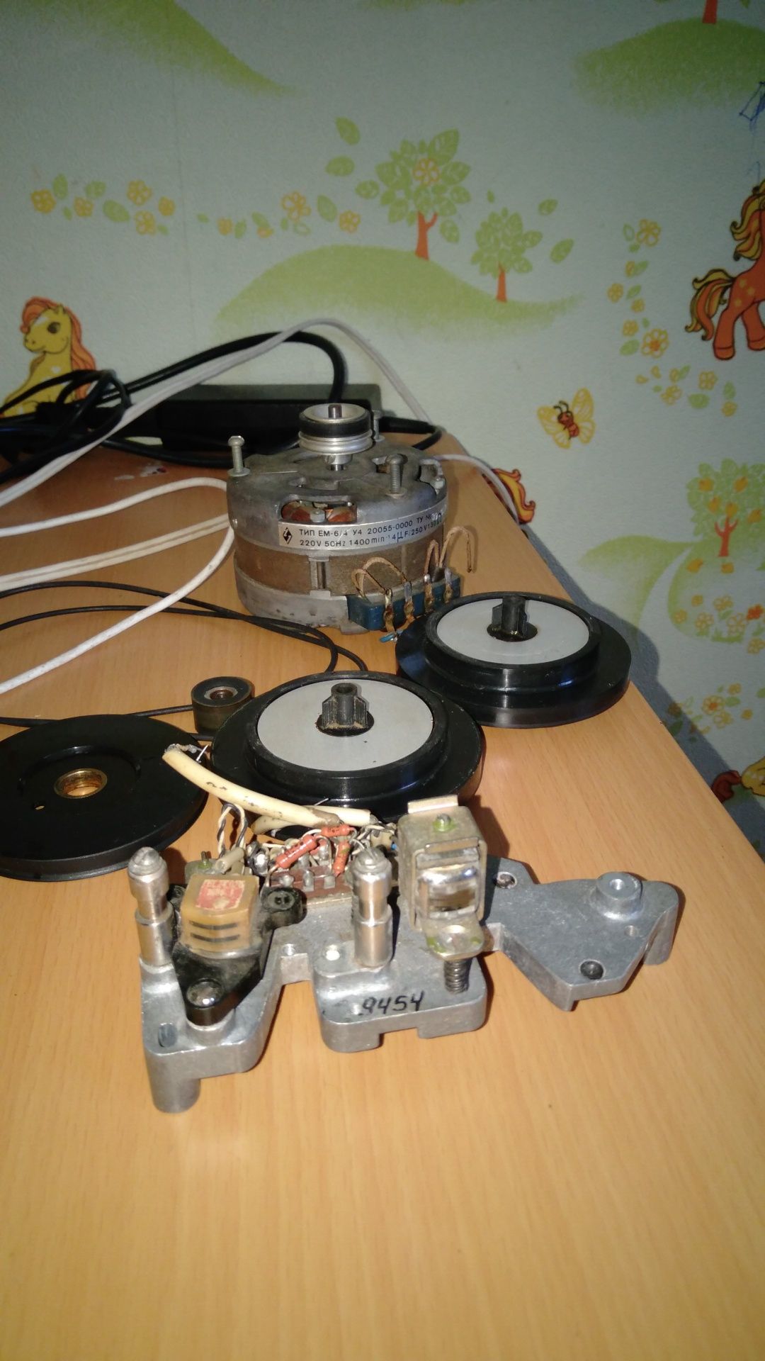 Универсальные и стирающие магнитные головки на кассетные и катушечные