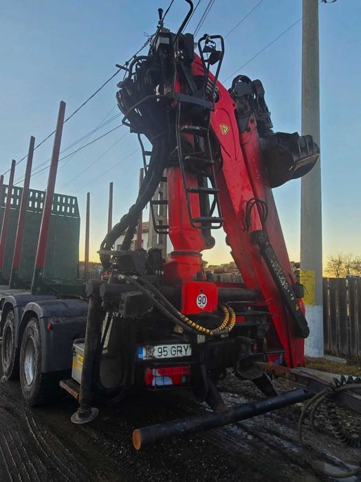 Camion Forestier 6X4 , Remorca 3 Axe , Macara Epsilon 120