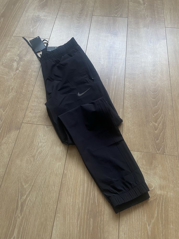 Pantaloni Trening Nike marimea M,L,XL,XXL